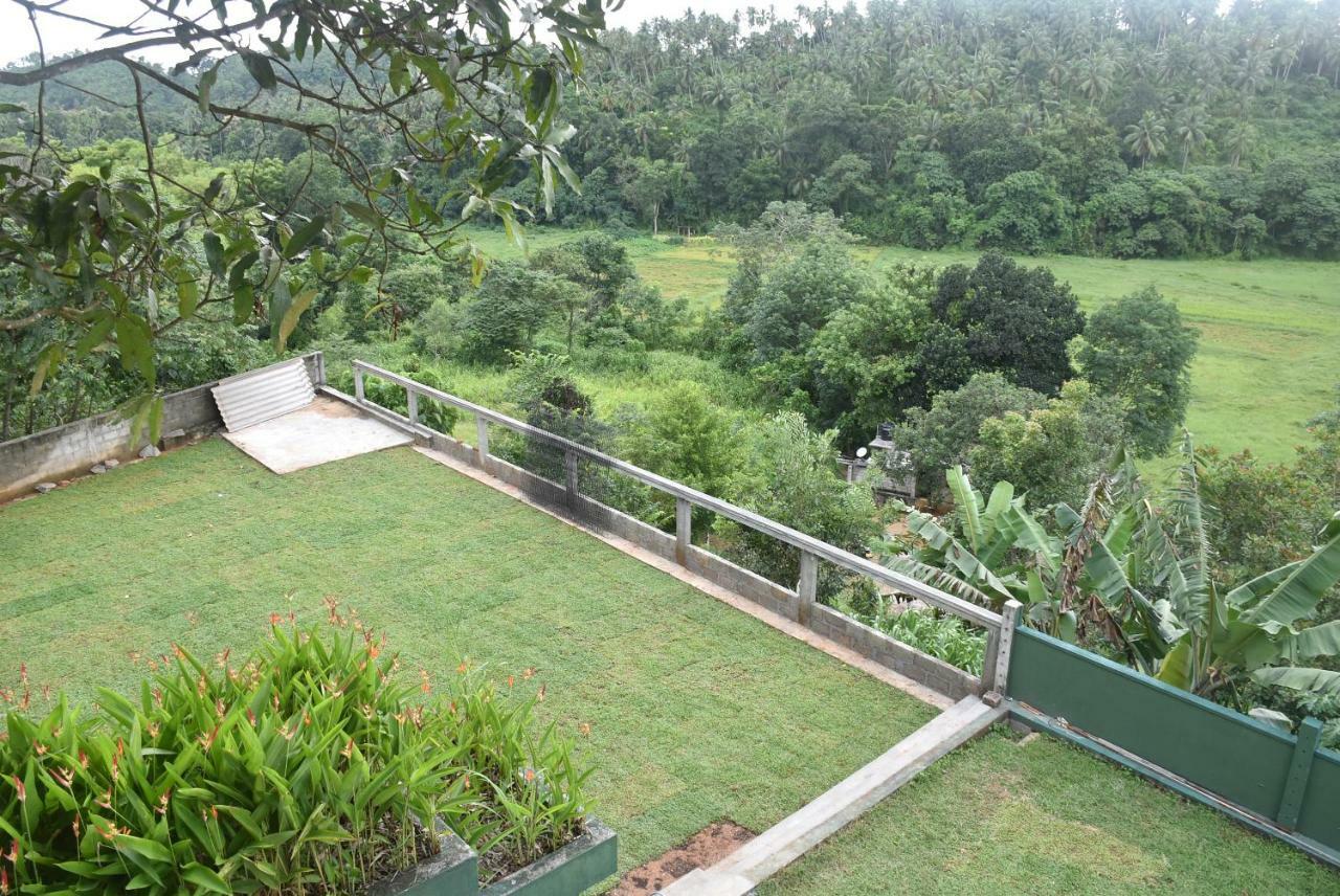 Villa 61 Ambepussa Exterior photo